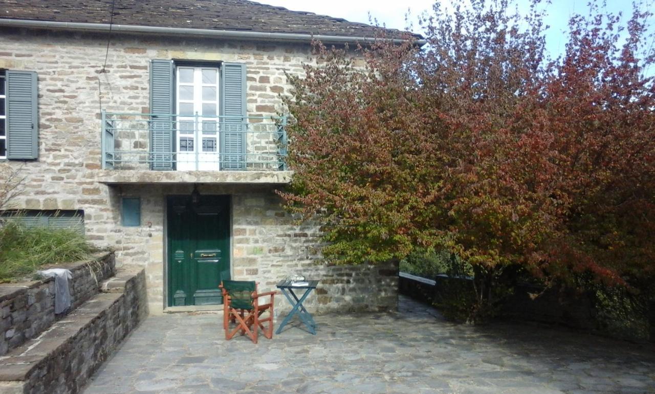 Petrino Spiti Villa Fragkades Exterior photo